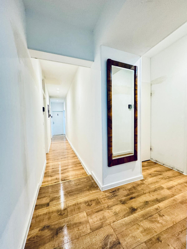 Exterior & Views, 5BR Apt 10min to Matzleinsdorfer, Wien