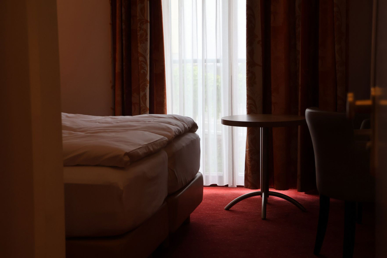 Bedroom 3, Hotel an der Therme, Bad Dürkheim