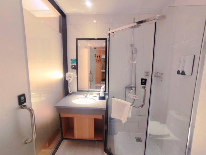 Bathroom 3, GreenTree Inn Heze Railway Station Hotel, Heze