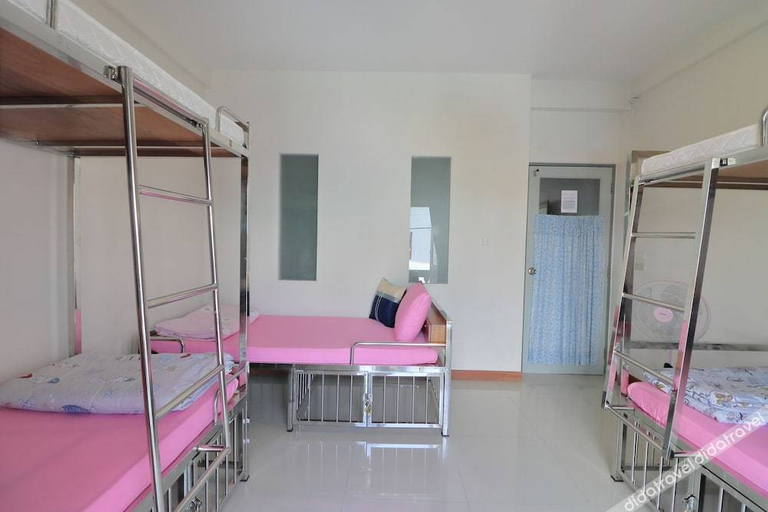 Bedroom 3, Saen Sabai Hostel, Bang Phli