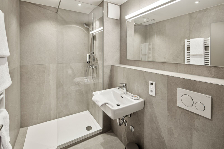 Bathroom 5, Boardinghouse Das RUNDUM, Berchtesgadener Land