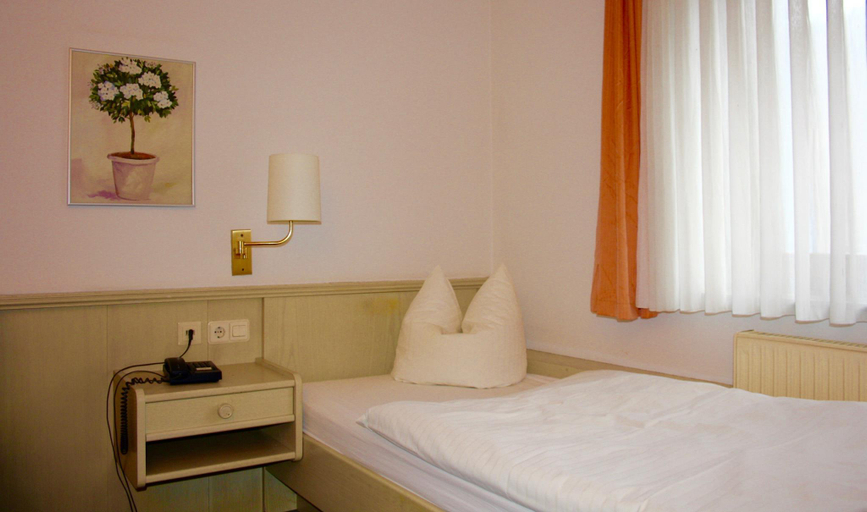 Bedroom 2, Hotel Blume-Post, Zollernalbkreis