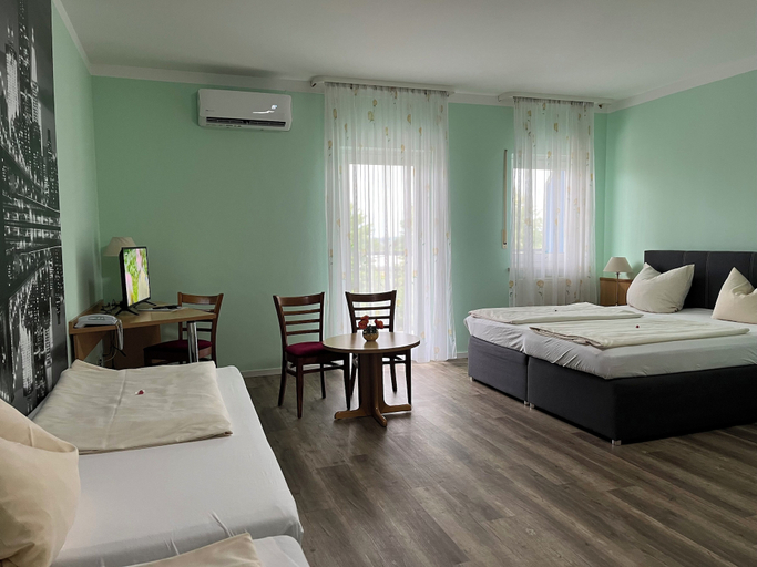 Room 2, Hotel Thannhof, Pfaffenhofen an der Ilm
