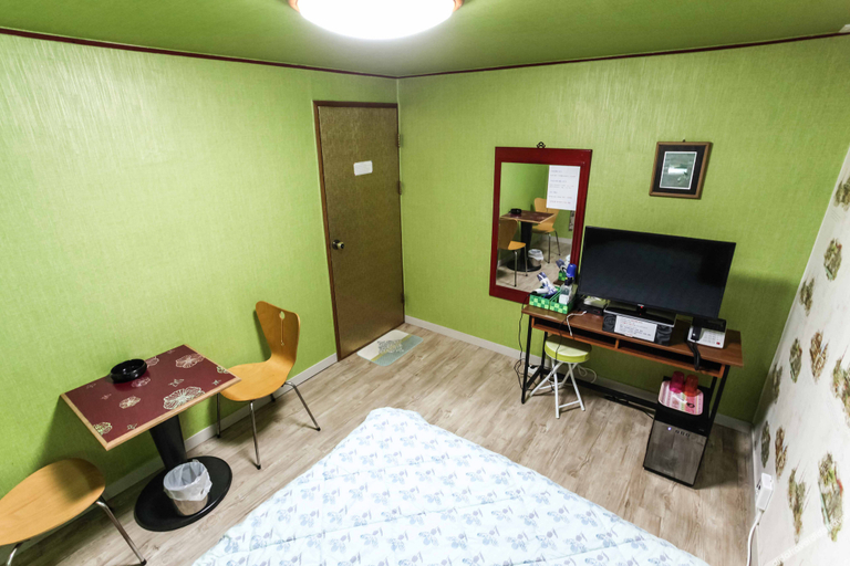 Others 3, Jeju Donggung Motel, Jeju