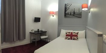 Others 4, Grand Concerto Hotel, London