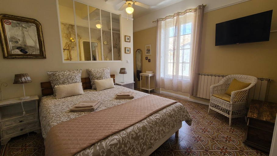 Bedroom, Le N 9, Aude