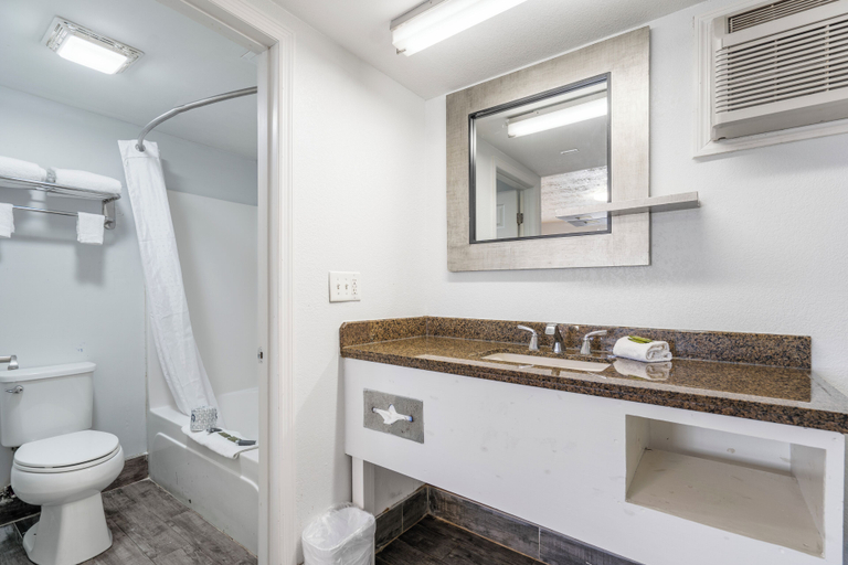 Bathroom 3, Budgetel Inn and Suite, Richmond