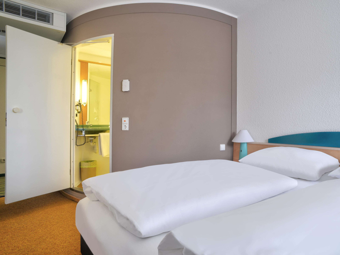 Bedroom 3, B&B HOTEL Kassel-Industriepark, Kassel