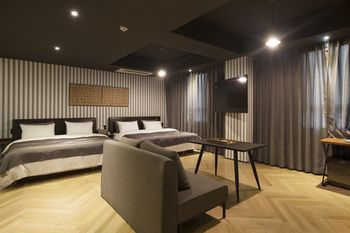 Others 3, Sorgente Business Hotel, Sasang