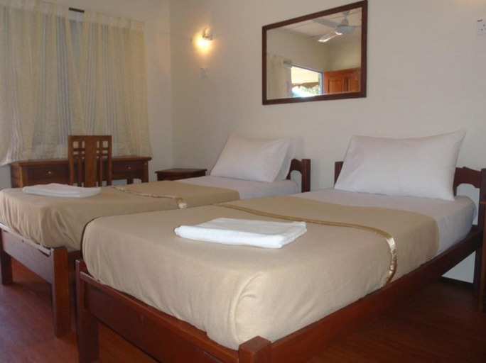 Others 4, Impian Inn, Mersing