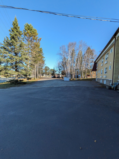 Property grounds 3, Beaver Motel, Algoma
