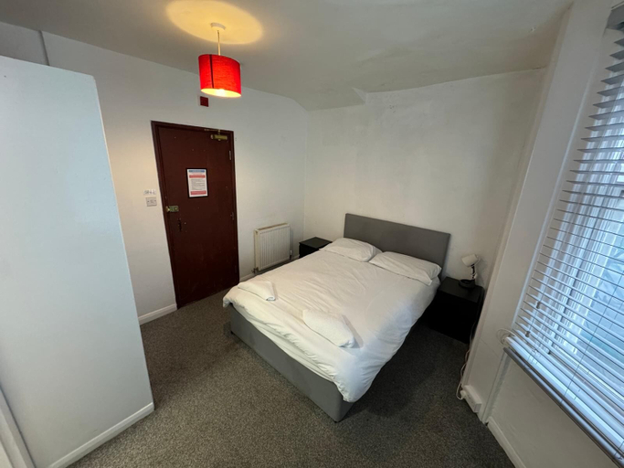 Bedroom 2, Seaside Hotel, Brighton and Hove