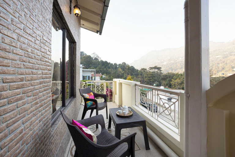 Property grounds 4, Alaya Stays Rainmist 4BHK PetFriendly, Pune