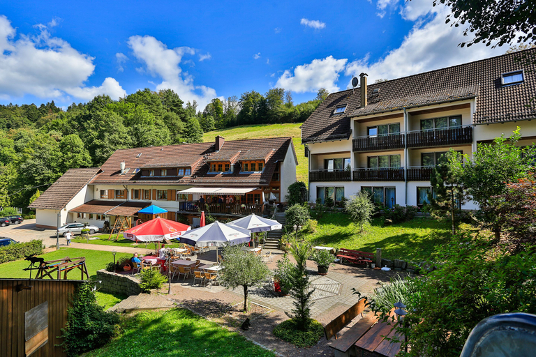 Others 4, Berggasthof Linde, Emmendingen