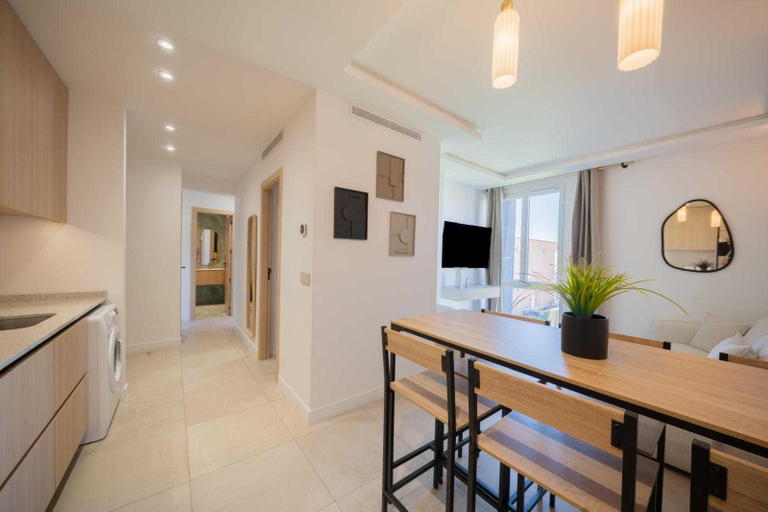 Separate living room 5, Charming apartment - 2BDR/6P - Saint Tropez, Var