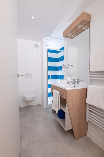 Bathroom 4, Apparthôtel Privilodges Toulon Centre Gare, Var