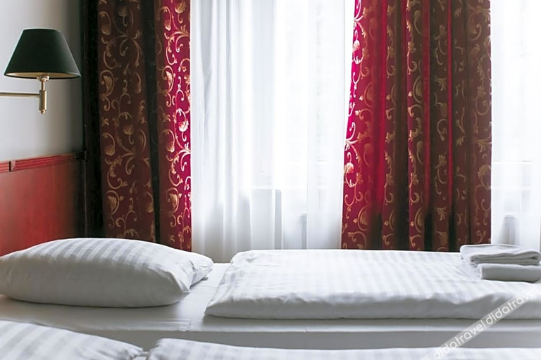 Bedroom 2, Hotel Hamburg Altona, Hamburg