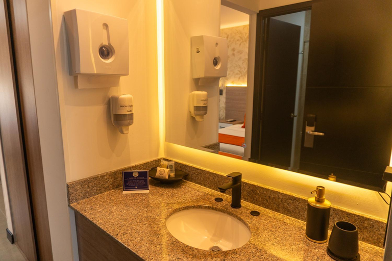 Bathroom, Hotel Pinares Plaza, Dosquebradas