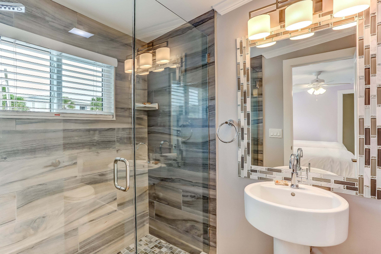 Interior 4, 2958 S Fletcher Ave, Nassau