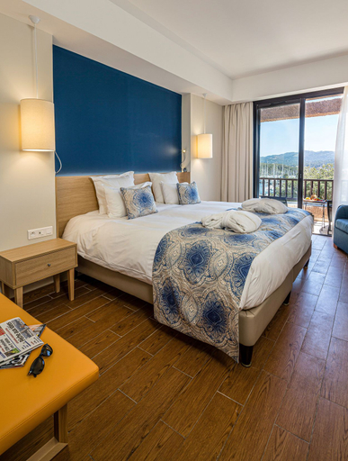 Bedroom 3, Hotel Helios & Spa, Var