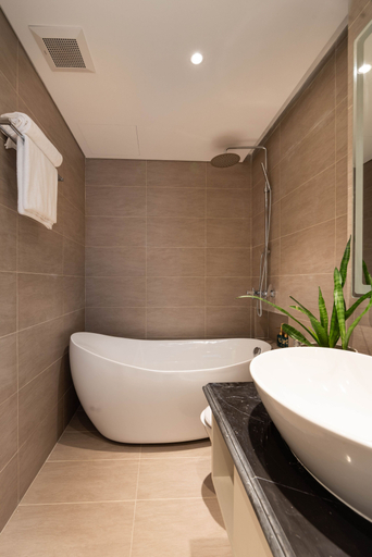 Bathroom 3, Louis Mo Apartment, Da Nang