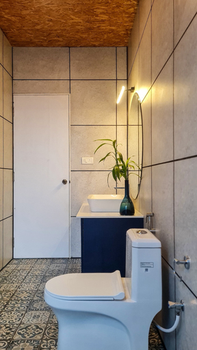 Bathroom 5, Amram, Krishnagiri