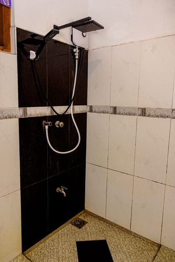Bathroom 5, Wake N Flow, Hiriketiya, Dickwella