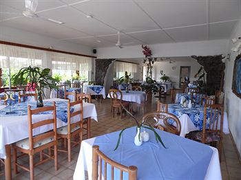 Others 3, Manutara Hotel, ísla de Pascua