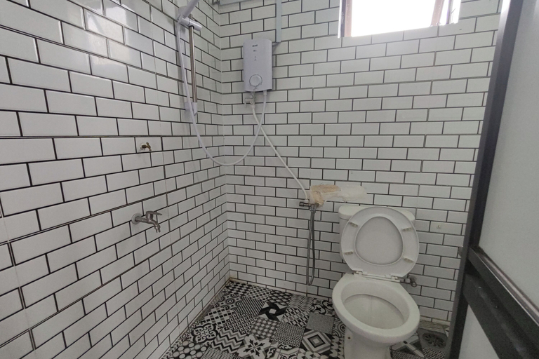Bathroom 4, Aeden Villa, Roomstay & Homestay, Kuala Kangsar