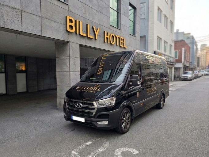 Exterior 1, Billy Hotel