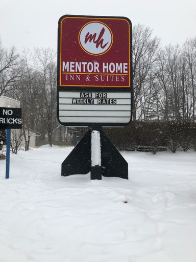 Exterior & Views, Mentor Home Inn, Lake