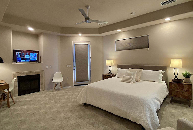 Interior 4, Double Eagle, Riverside