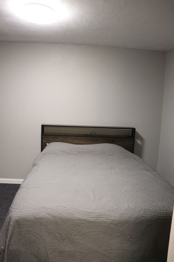 Bedroom 2, Starlite Motel, Baca