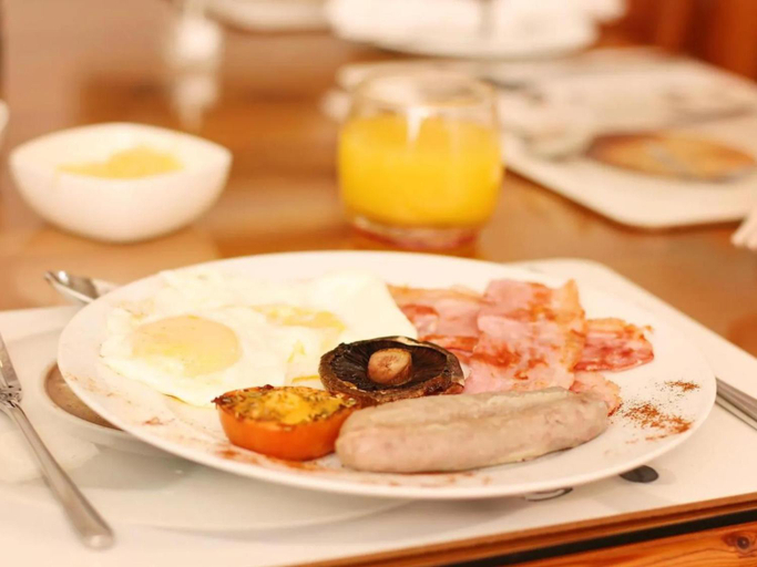 Food & Drinks 5, Belle Vue Bed and Breakfast, Chris Hani
