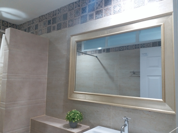 5, DD Garden Apartment 2, Bang Plad
