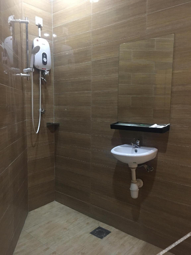 Bathroom 5, D'Spark Hotel Bayu, Klang