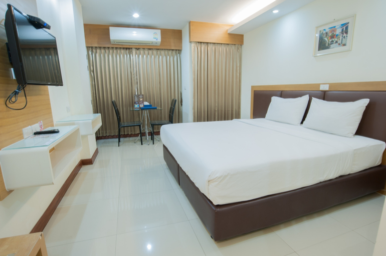 Bedroom 3, Tara Grand Hotel, Thanyaburi