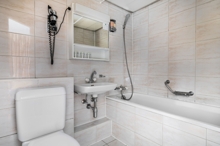 Bathroom 3, Beausitehotel, Ouest lausannois