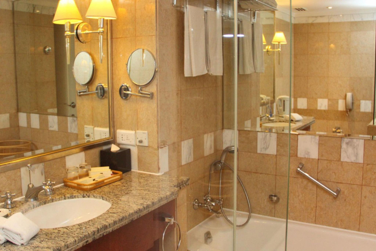 Bathroom 3, Kai Wah Plaza International Hotel, Kunming