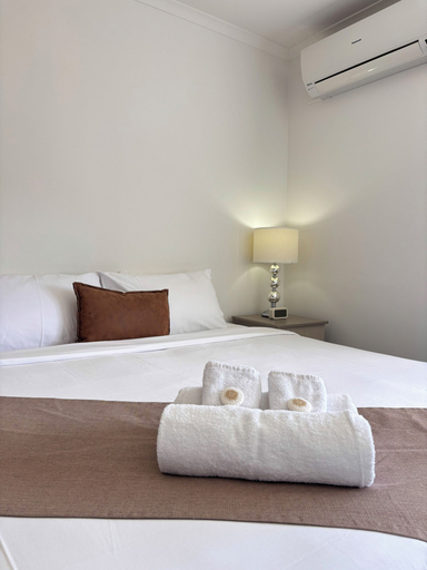 Bedroom 3, Hotel Gracelands, Parkes