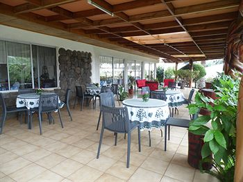 Others 5, Manutara Hotel, ísla de Pascua