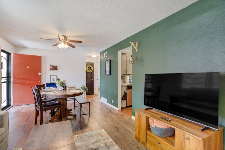 Interior 4, 2116 Salt Dr, El Paso