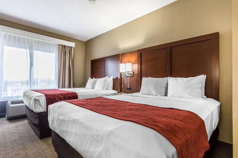 Bedroom 1, Comfort Suites Effingham Central, Effingham