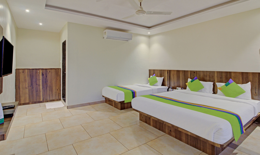 Bedroom 3, Treebo Nakshatra Cottages Mahabaleshwar, Satara