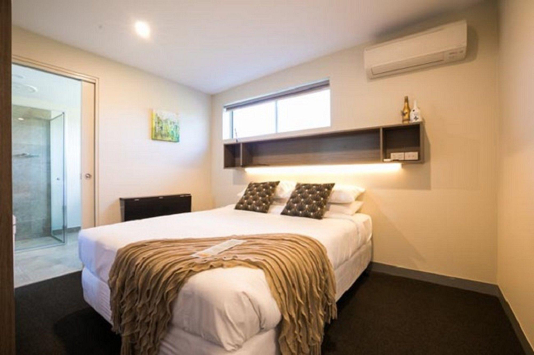 Bedroom 2, Heathcote Inn, Gr. Bendigo - Pt B