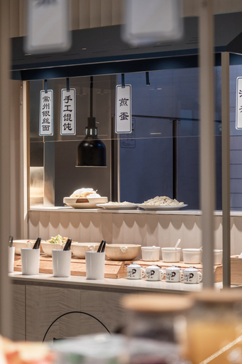 Food & Drinks 4, Hanting Hotel Qinhuangdao Railway Station People's Square, Qinhuangdao