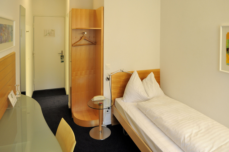 Bedroom 3, Hotel Zofingen, Zofingen