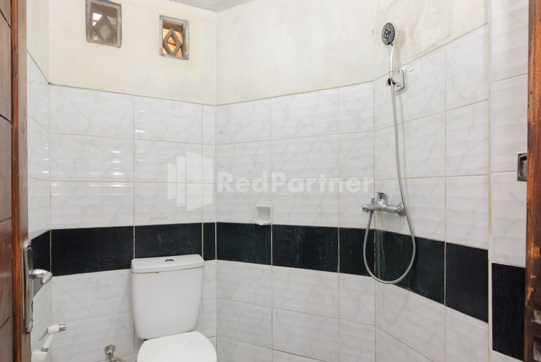 Bathroom 3, Wisma 24 at Hankam Puncak RedPartner, Bogor