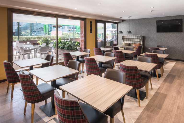 Food & Drinks 2, ザ ムーズ オアシス, Barcelona