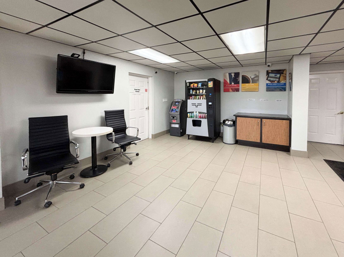 Public Area, Studio 6 Sulphur, LA, Calcasieu